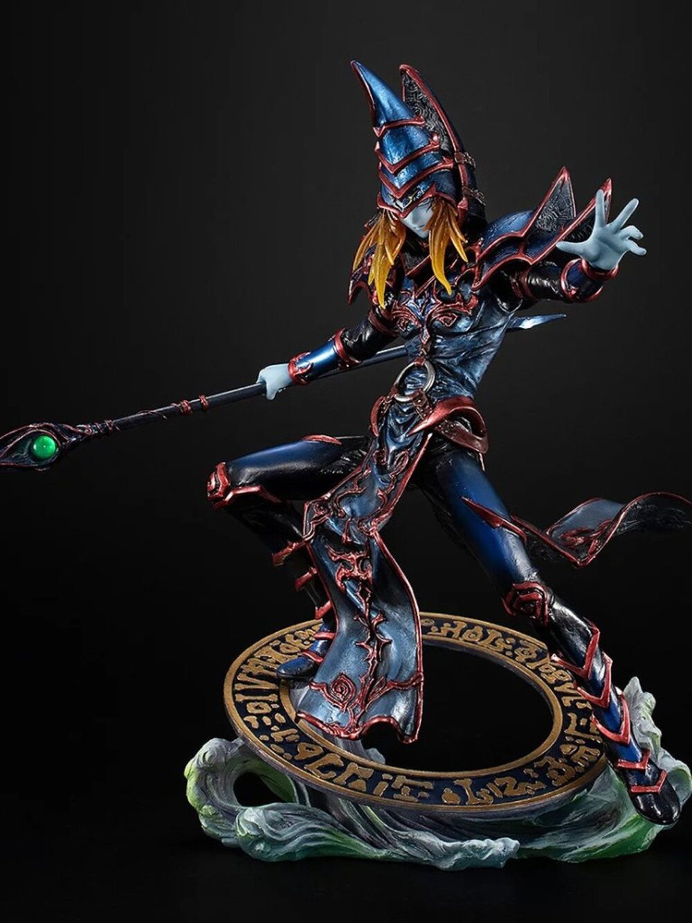 YuGiOh Duel Monsters Megahouse Art Works Monsters Dark Magician Figure